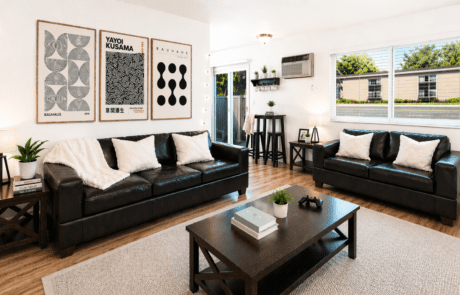 the-social-chico-apartments-living-room-near-butte-college-chico-state-apartments-student-housing-chico-ca